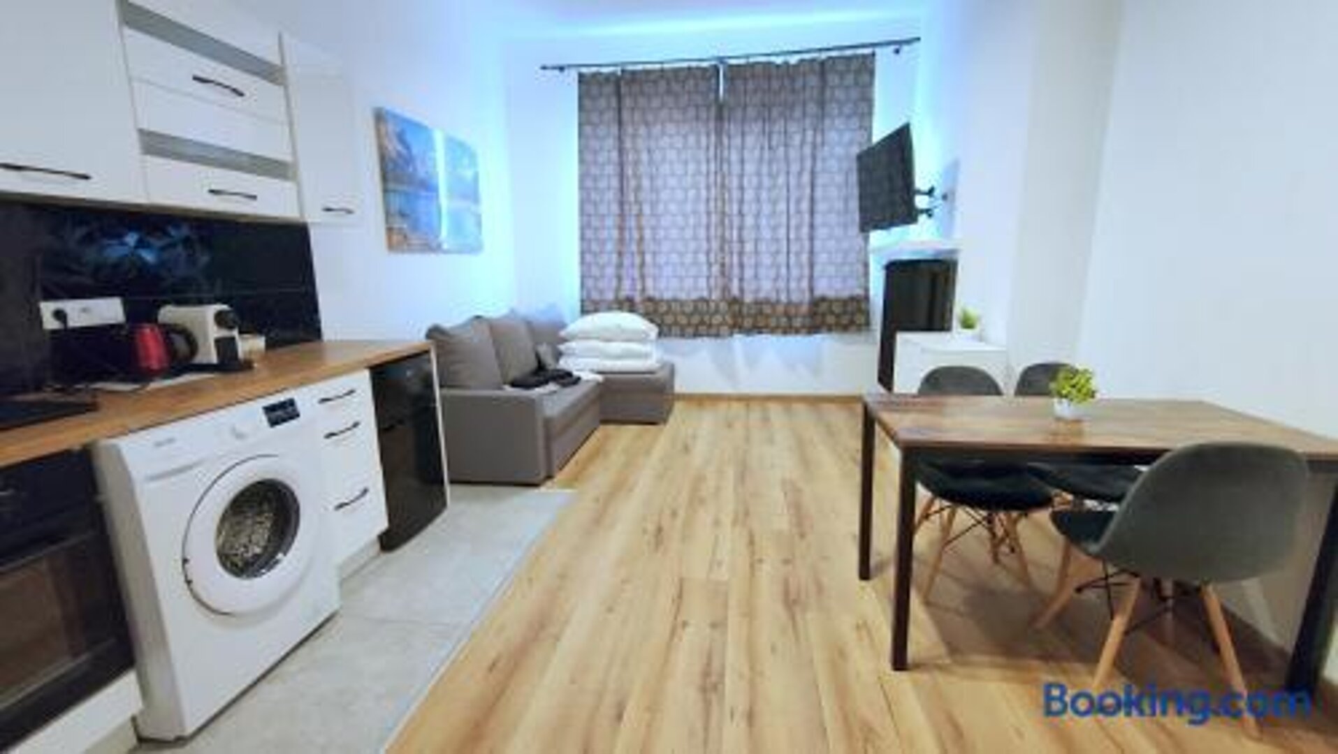 1 BOOGIE HOME Jaracza 36